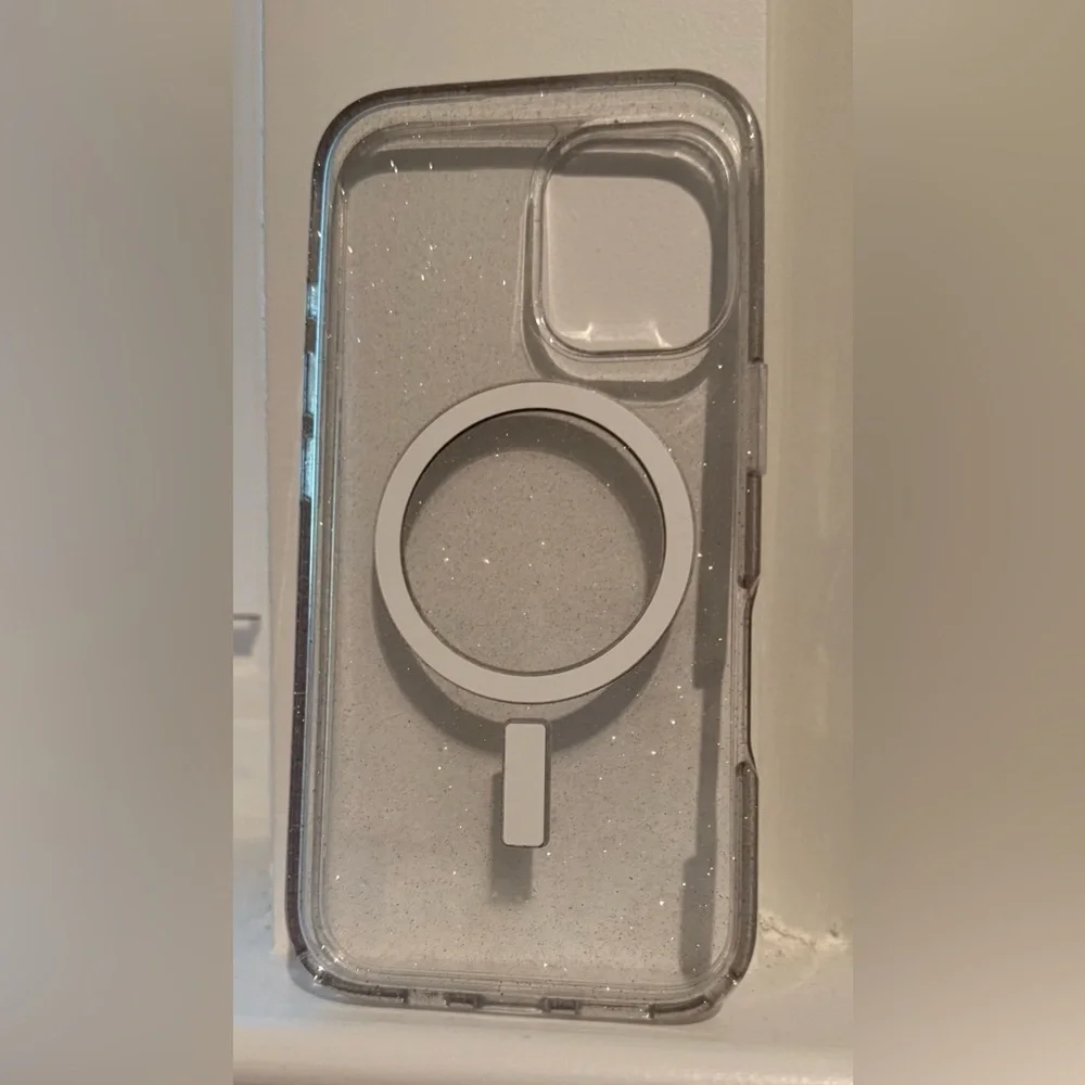 iPhone 16 Waterfall glitter MagSafe case-New without a box.